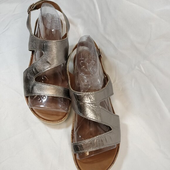 Miz Mooz Metalic Z-Strap Platform Sandals - Picture 3 of 7